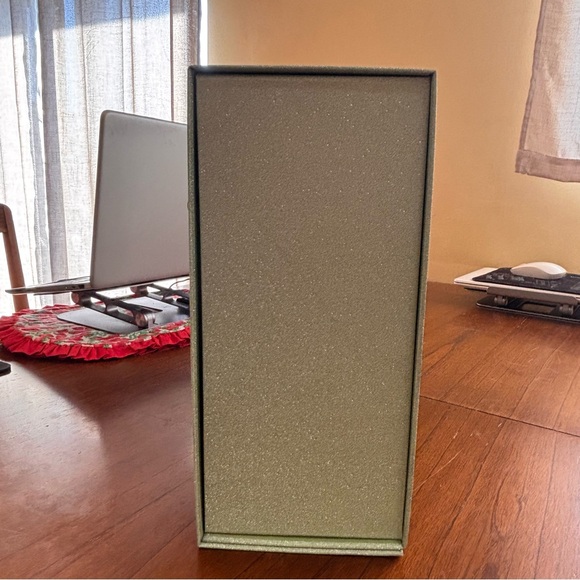 Taylor Swift TLOASG Teal Sparkle Sweater Collector Box (from Spotify Drop) - Picture 10 of 12